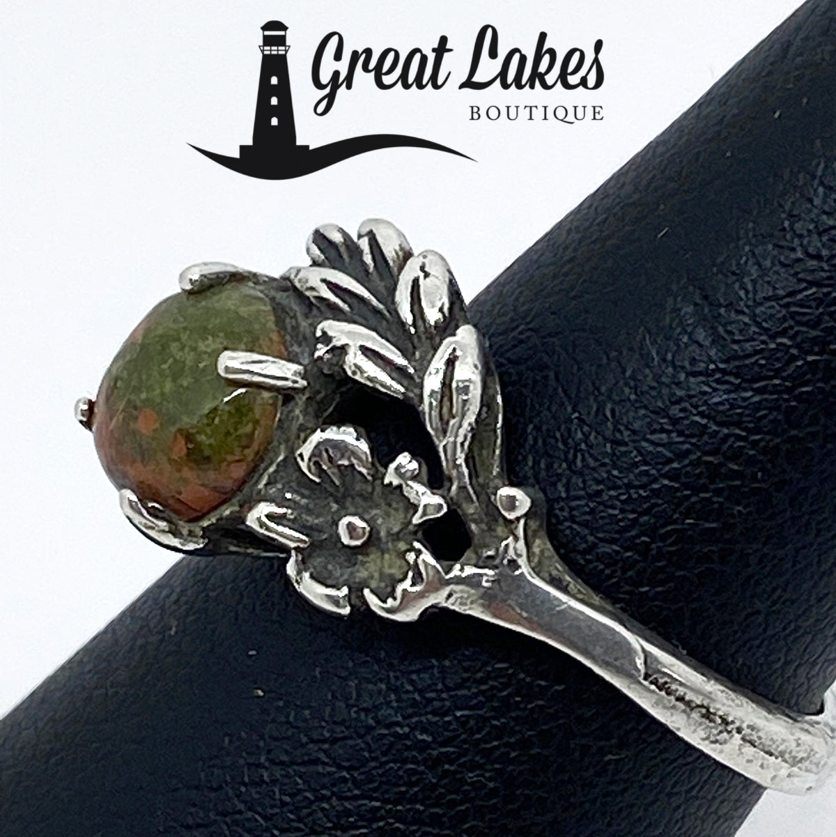 Great Lakes Boutique Silver Flower Agate Ring